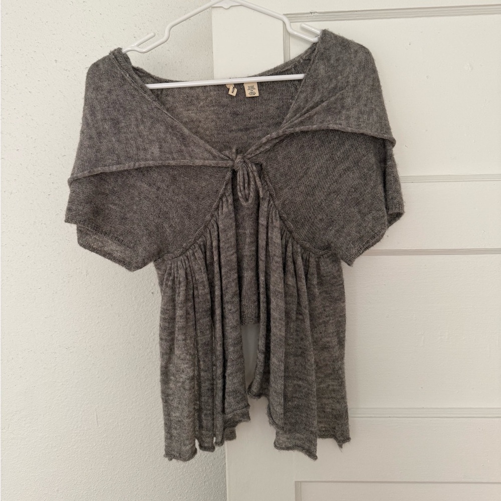 Gray Moth Shrug